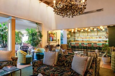 BAR & LOUNGE